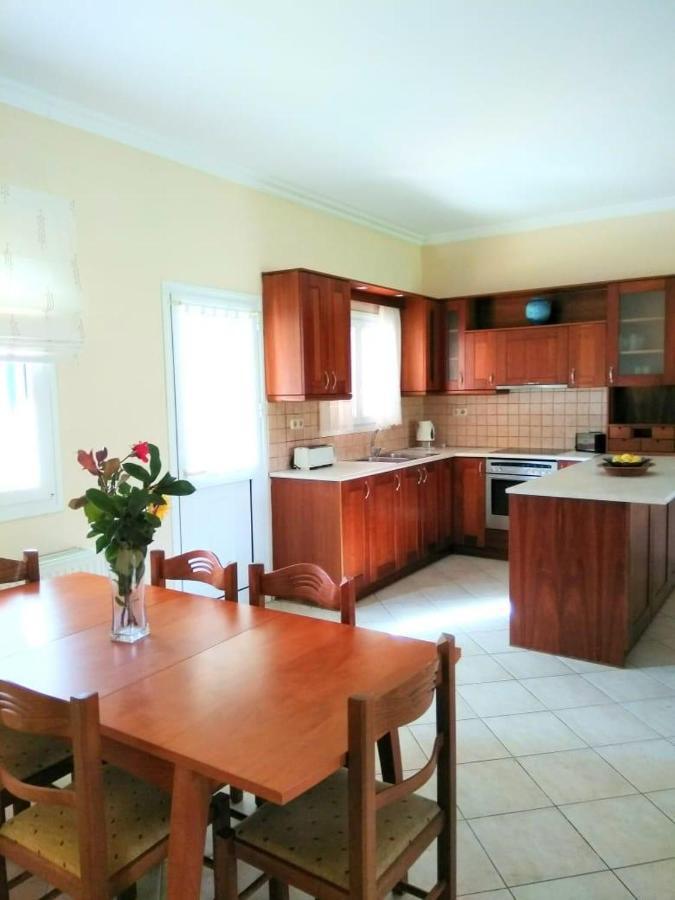 Lonelia'S Family Homes Lefkimmi  Luaran gambar