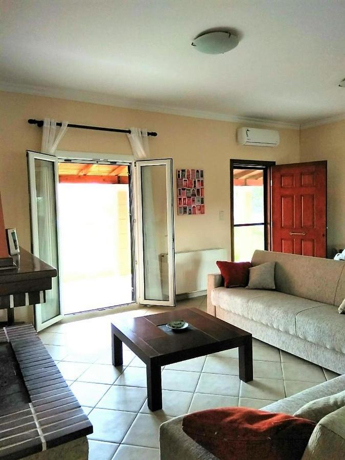 Lonelia'S Family Homes Lefkimmi  Luaran gambar